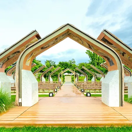Savoy Hotel Mactan Cebu Near Newtown Beach
