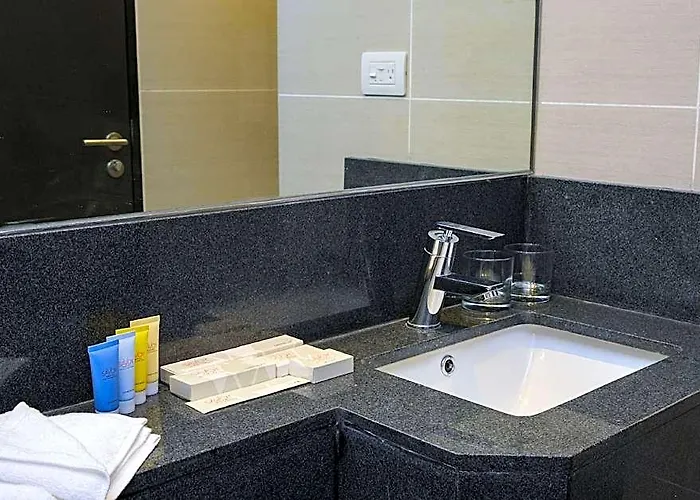 Hotel Savoy Mactan Cebu Near Newtown Lapu-Lapu City